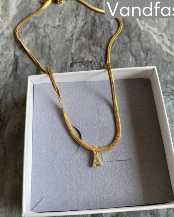 Annebrauner Snake Letter Halskæde 18k Guldbelagt