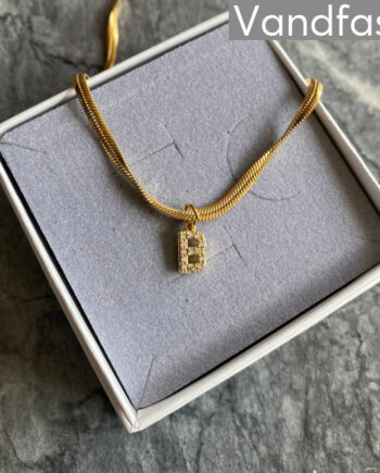 Annebrauner Snake Letter Halskæde 18k Guldbelagt