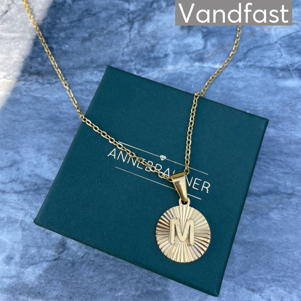Annebrauner Sun Burst Letter Halskæde 18k Guldbelagt