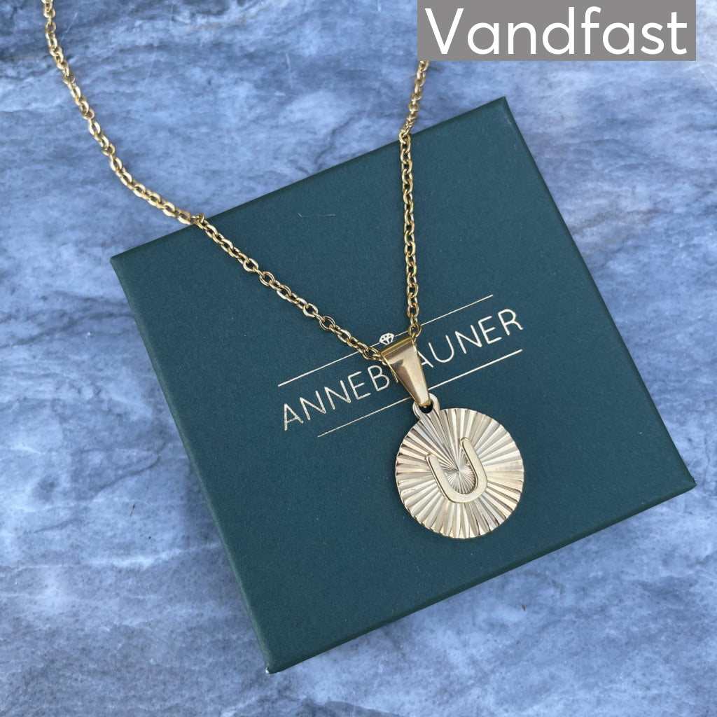 Annebrauner Sun Burst Letter Halskæde 18k Guldbelagt