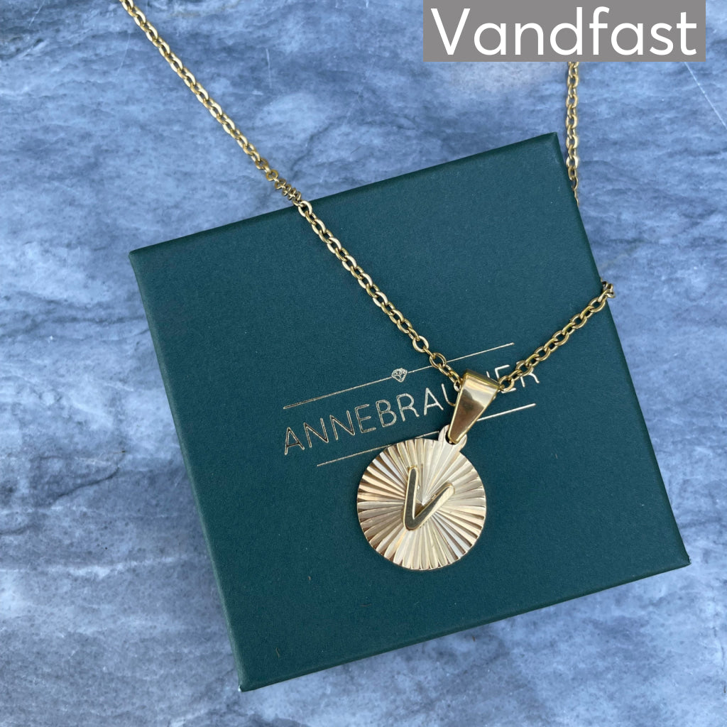 Annebrauner Sun Burst Letter Halskæde 18k Guldbelagt