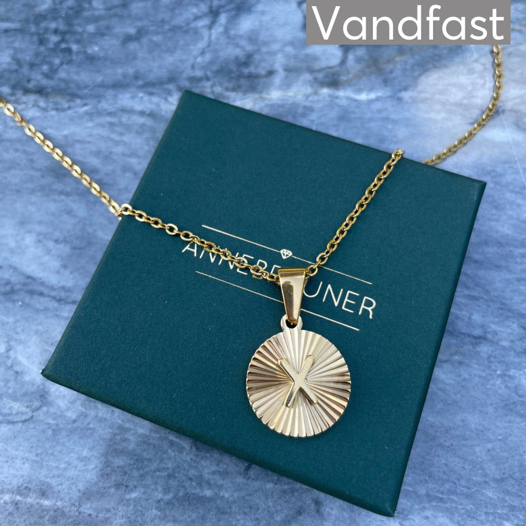 Annebrauner Sun Burst Letter Halskæde 18k Guldbelagt