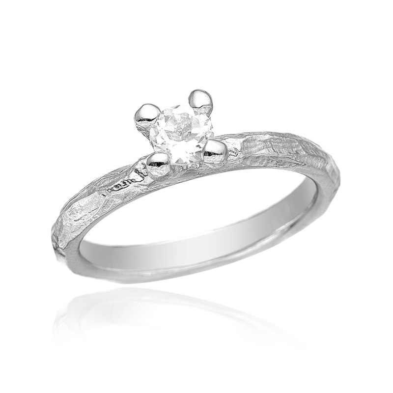 Smuk Klassisk Ring Med Kant 66
