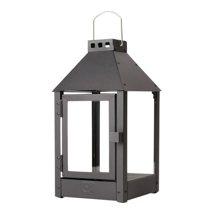 Sort Lanterne Til Udendørs    Størrelser  Køb A2 Living Udendørs Kvalitets Lanterner Isort  Fra 529 Kr   Størrelse 22     22     60 Cm